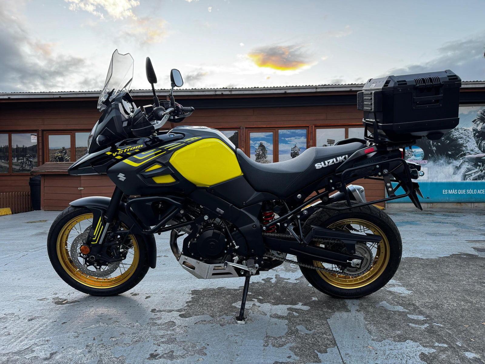 SUZUKI DL1000 V-STROM