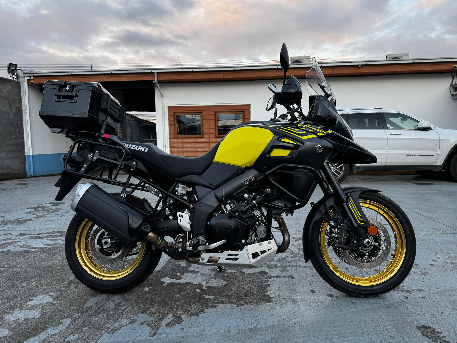 SUZUKI DL1000 V-STROM