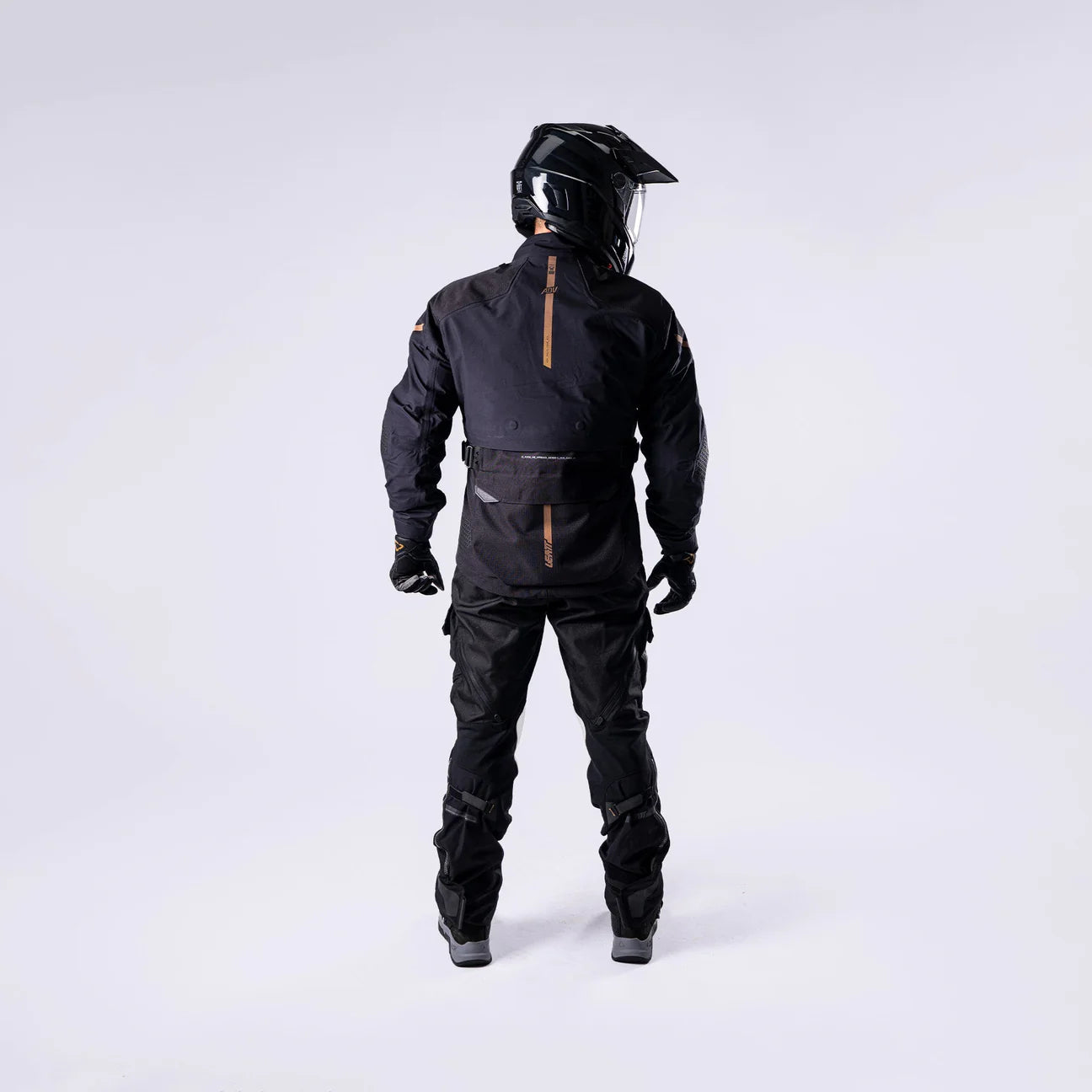 LEATT ADVENTURE MULTITOUR 8.5 STEALTH MOTORCYCLE JACKET