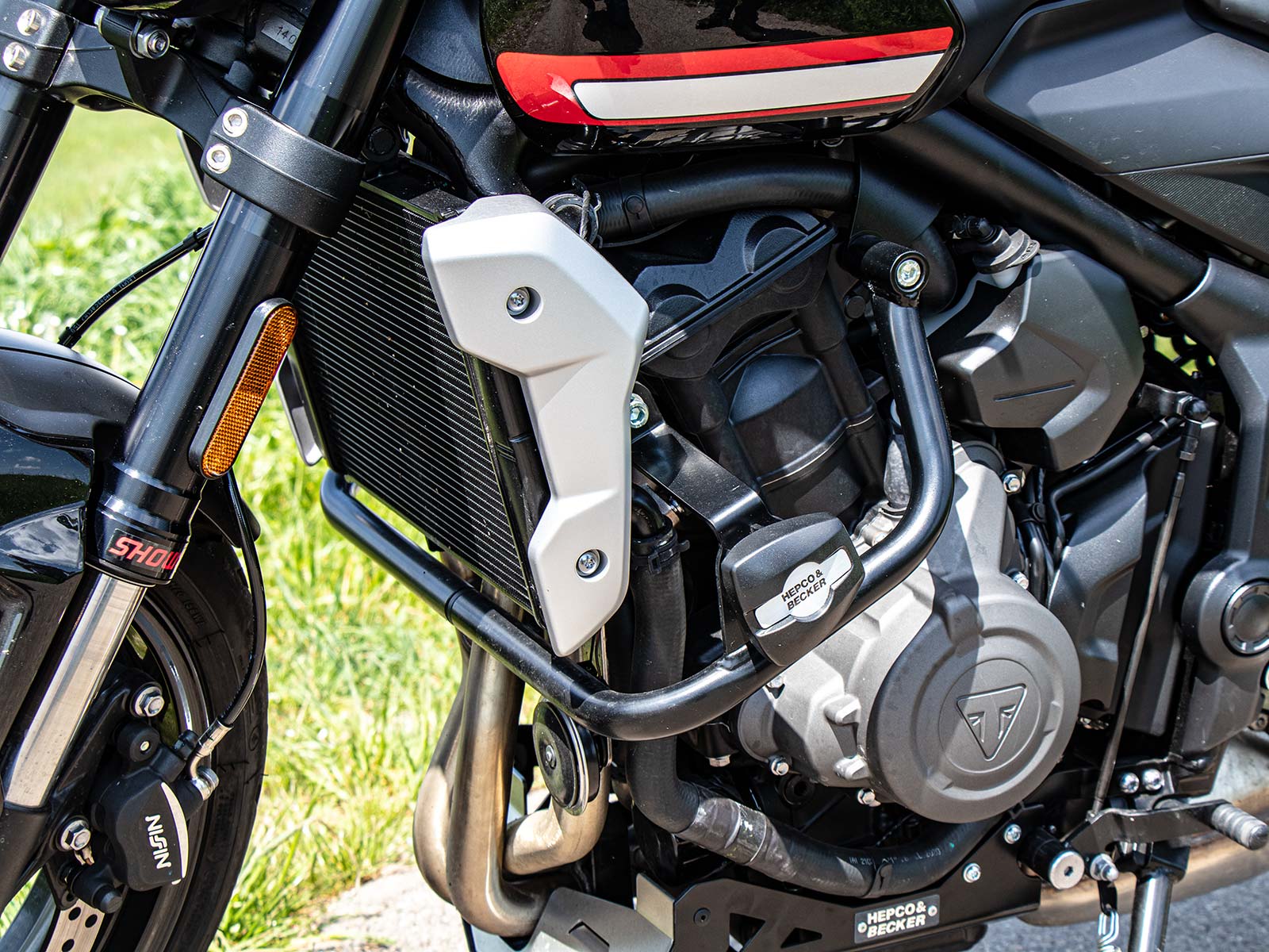 DEFENSA DE MOTOR PARA TRIUMPH TRIDENT 660 (2021-2024) NEGRA HEPCO & BECKER