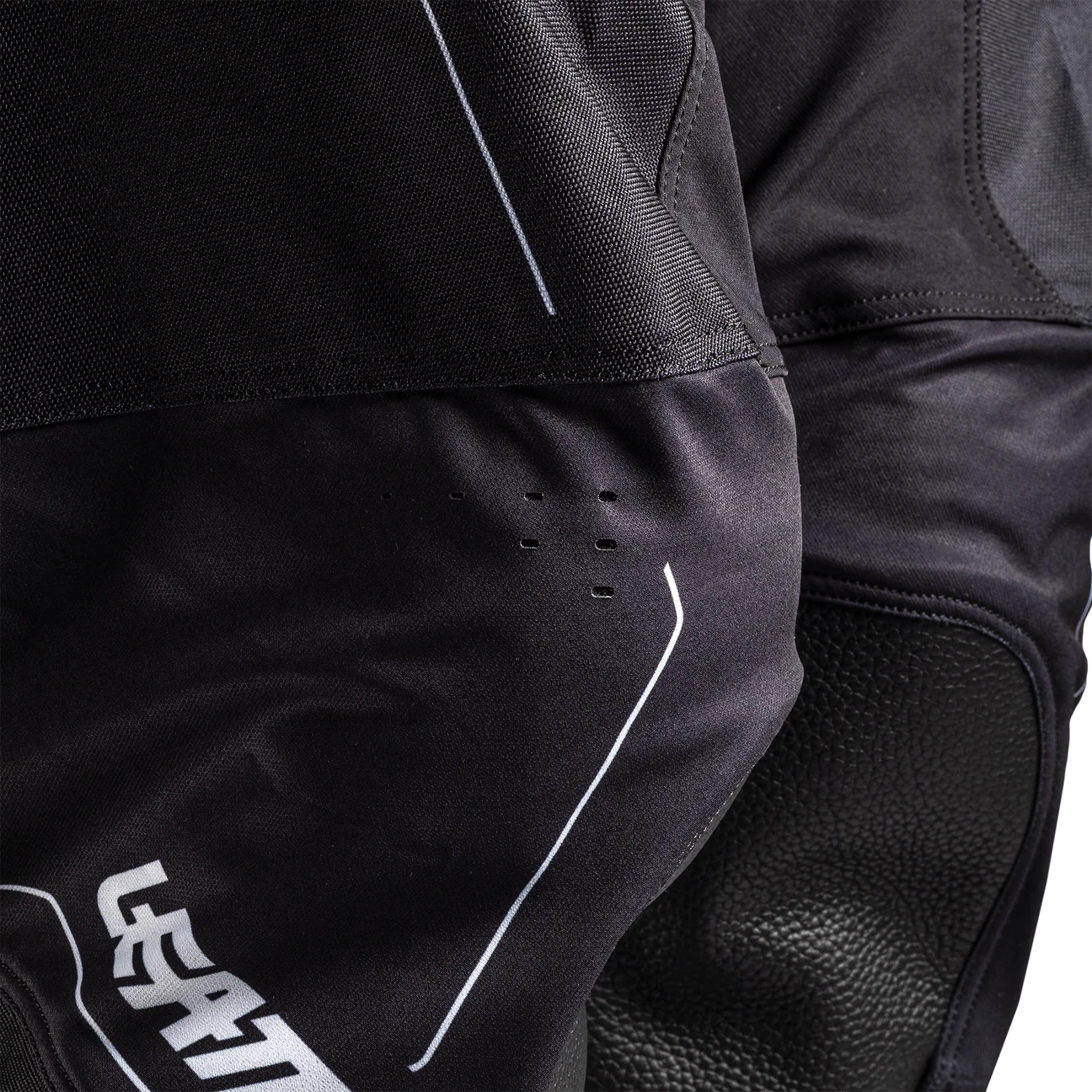 PANTALÓN DE MOTO LEATT 4.5 NEGRO