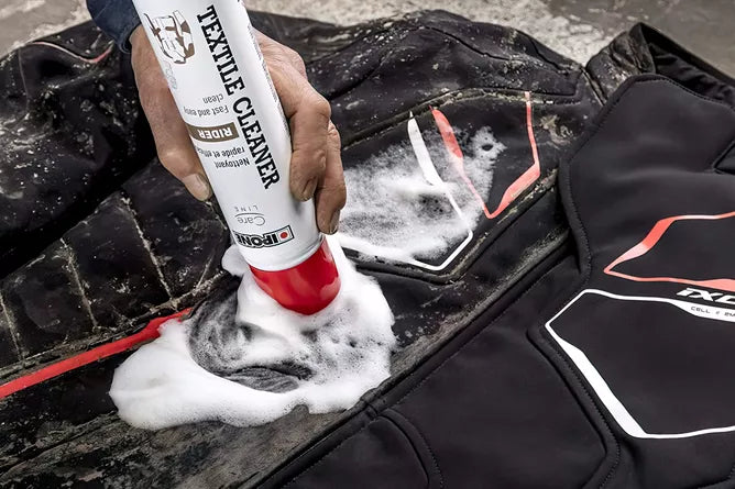 ESPUMA LIMPIADORA IPONE PARA TEJIDOS