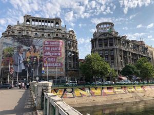 edificios en ciudad de bucarest