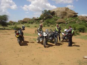 motos en sabana africana